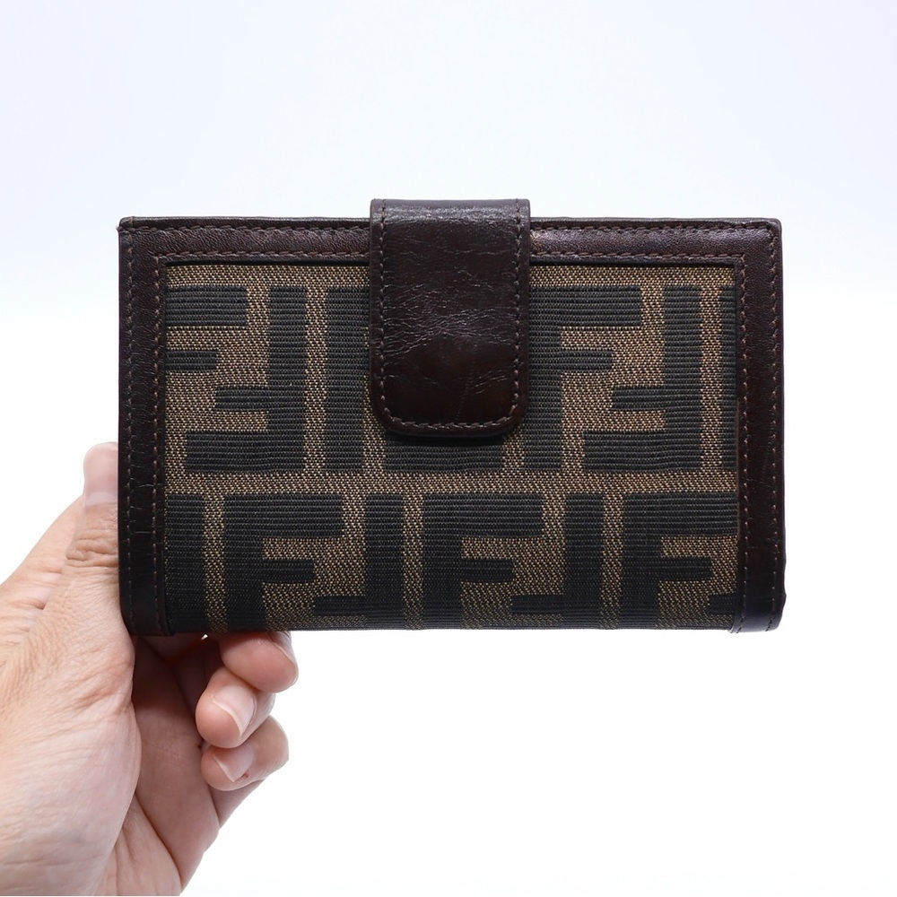 🍓FENDI Zucca Compact Wallet
